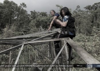 د فیلیپین لپاره د خوارجو مسؤل او د هغه مرستیال وژل شوي