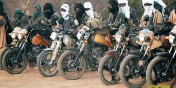 بورکینافاسو کې القاعده پر داعشیانو برید کړی